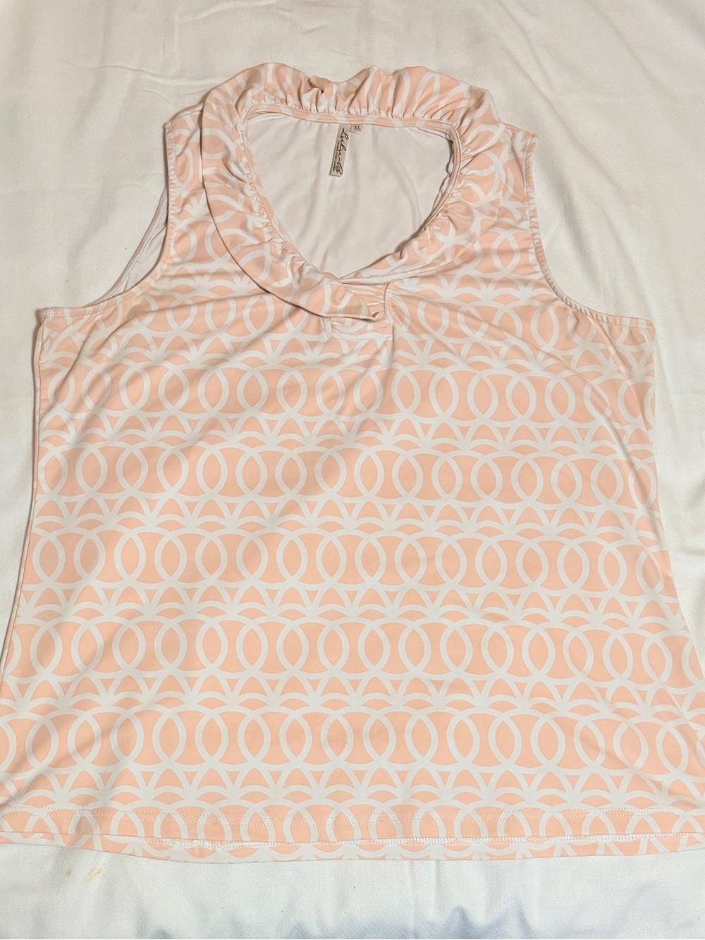Lulu-B Peach and White Geometric Sleeveless Top